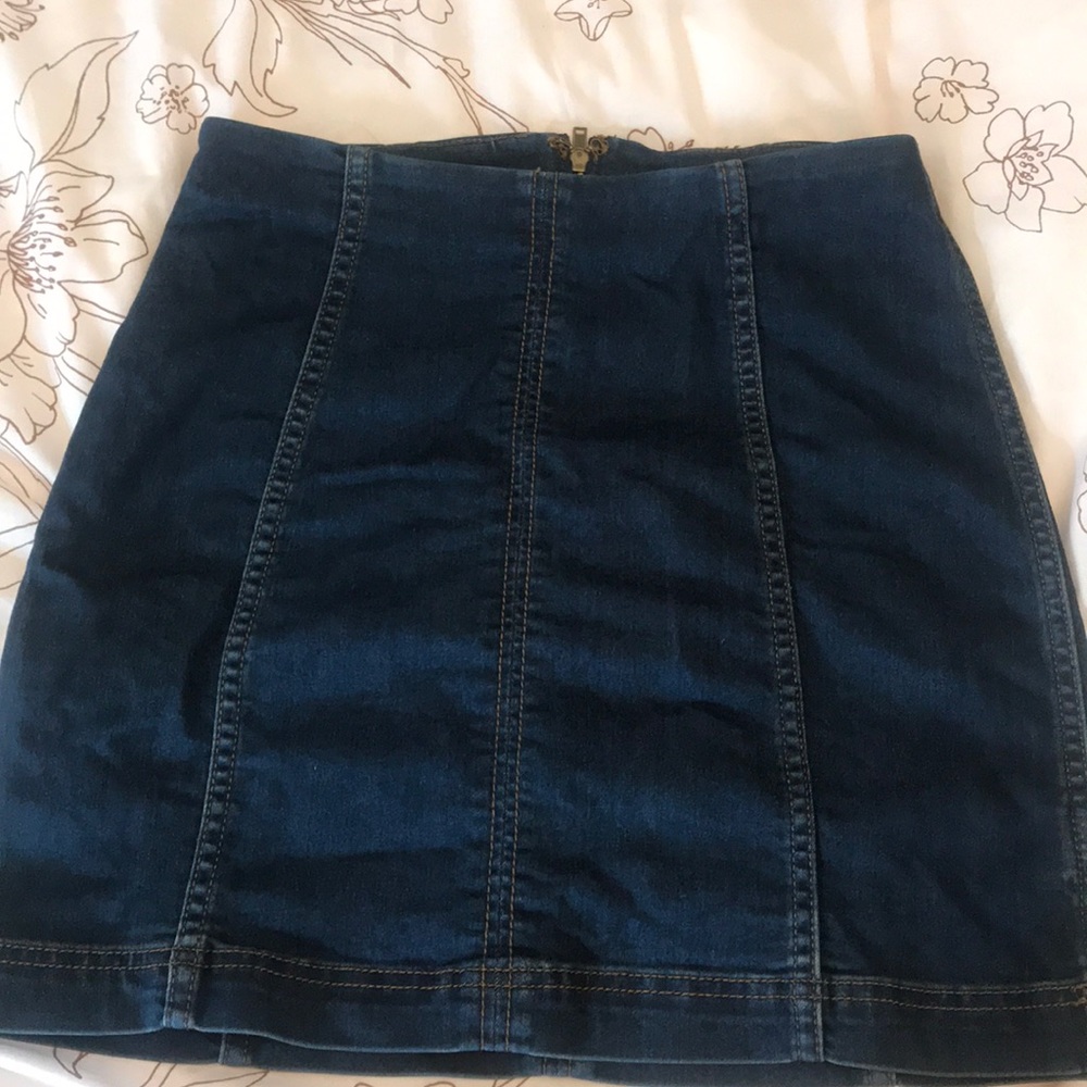 ✨Free People✨ zip up denim skirt
